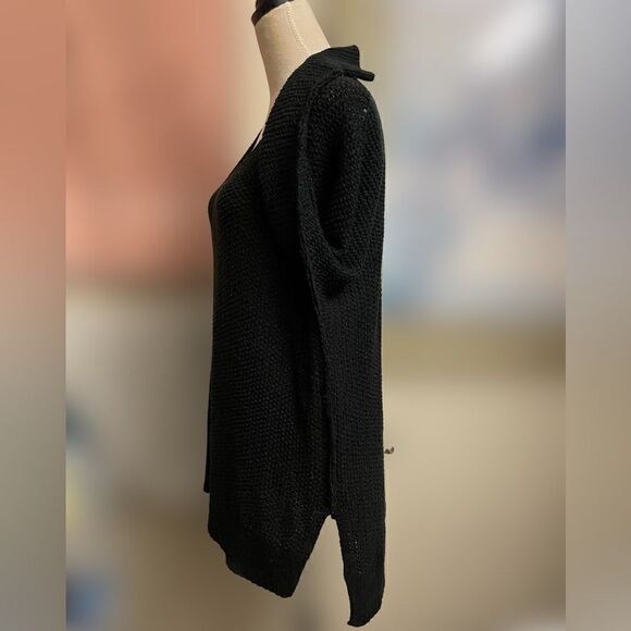 Universal Thread Black Woven Oversized Hi/Low V-Neck Sweater (Size: Med) - Picture 3 of 10